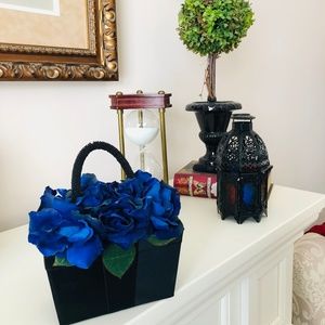 SOLD Moo Roo Blue Rose Bouquet 2001 Purse